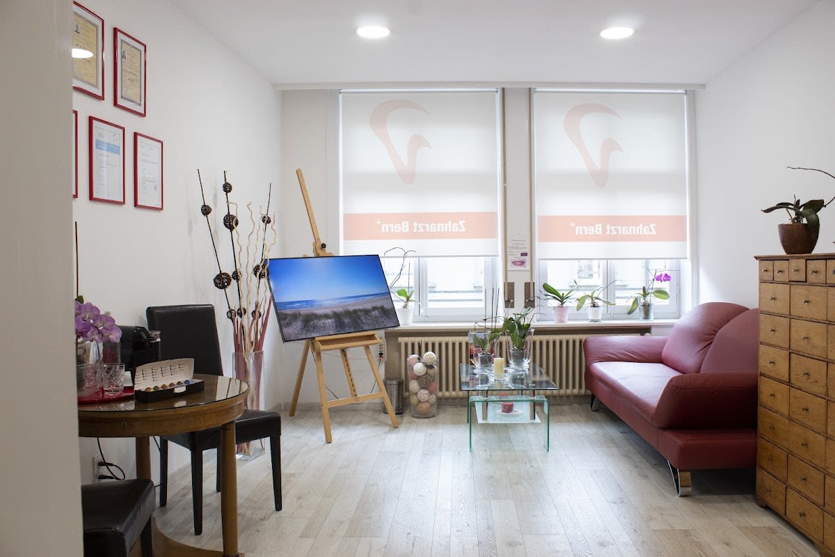 Dr.med.dent. Cristina Nica gallery image 2