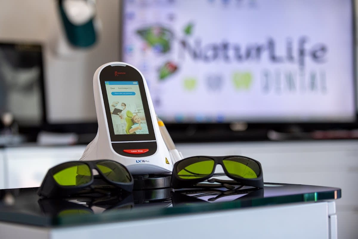 Naturlife Dental Mendrisio - Dr. Bontempelli Lorenzo gallery image 3