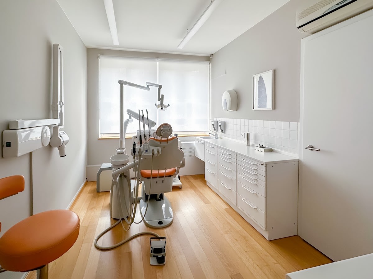 Zahnarzt AESTHETIKART Dr. med. dent. Sven Egger gallery image 2