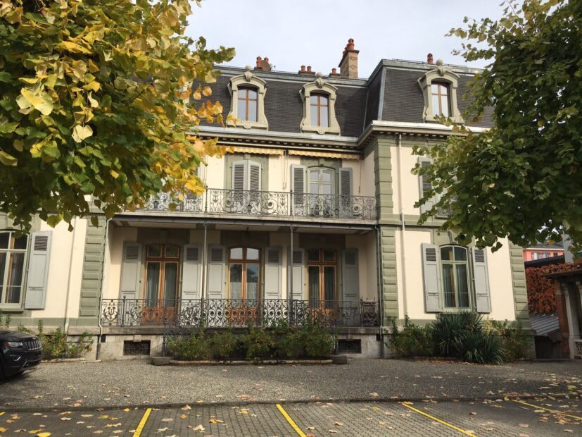 Dr. Nathalie Portier-Marret, Spécialiste Chirurgie Maxillo-faciale FMH et Orale gallery image 5