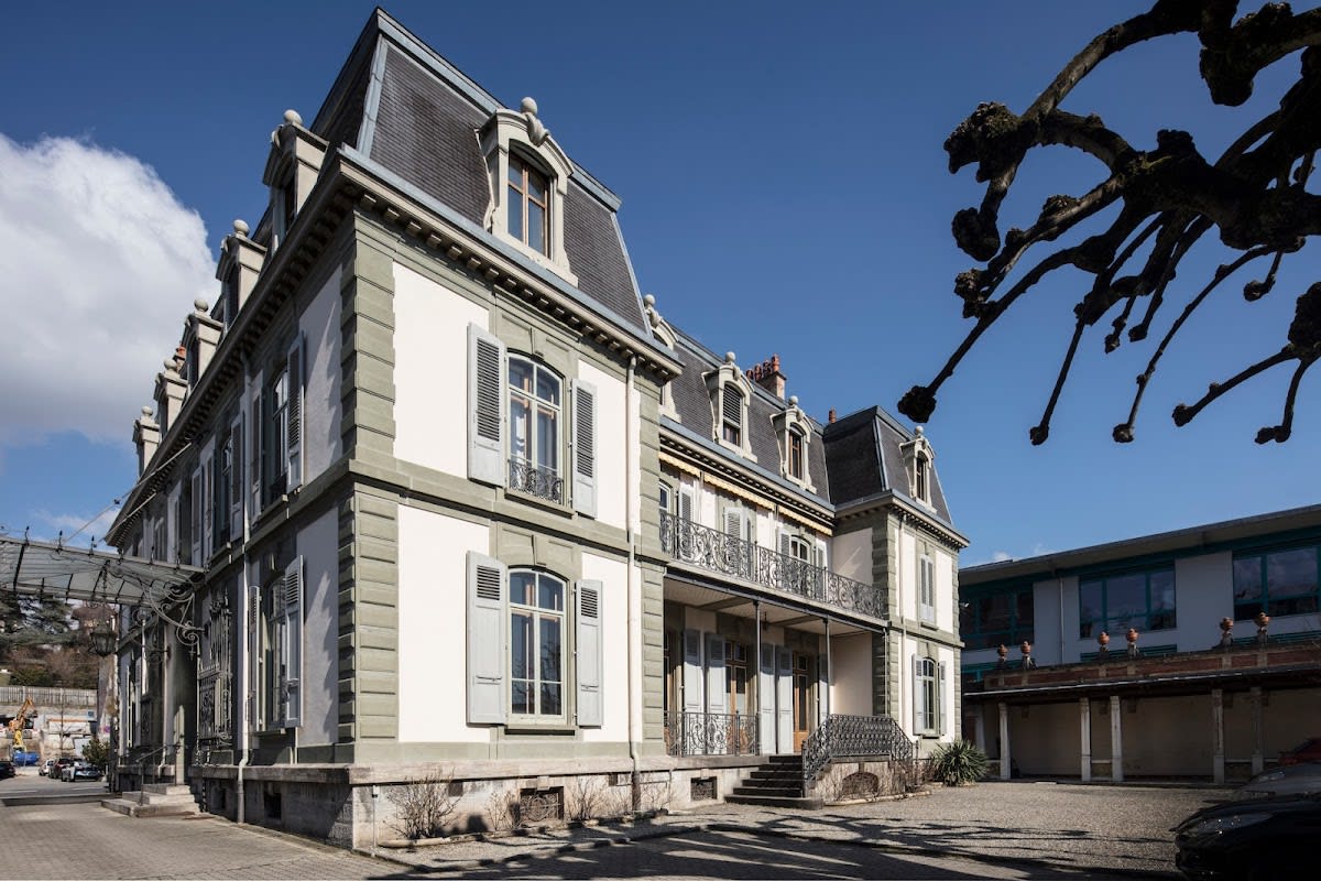 Dr. Nathalie Portier-Marret, Spécialiste Chirurgie Maxillo-faciale FMH et Orale gallery image 10