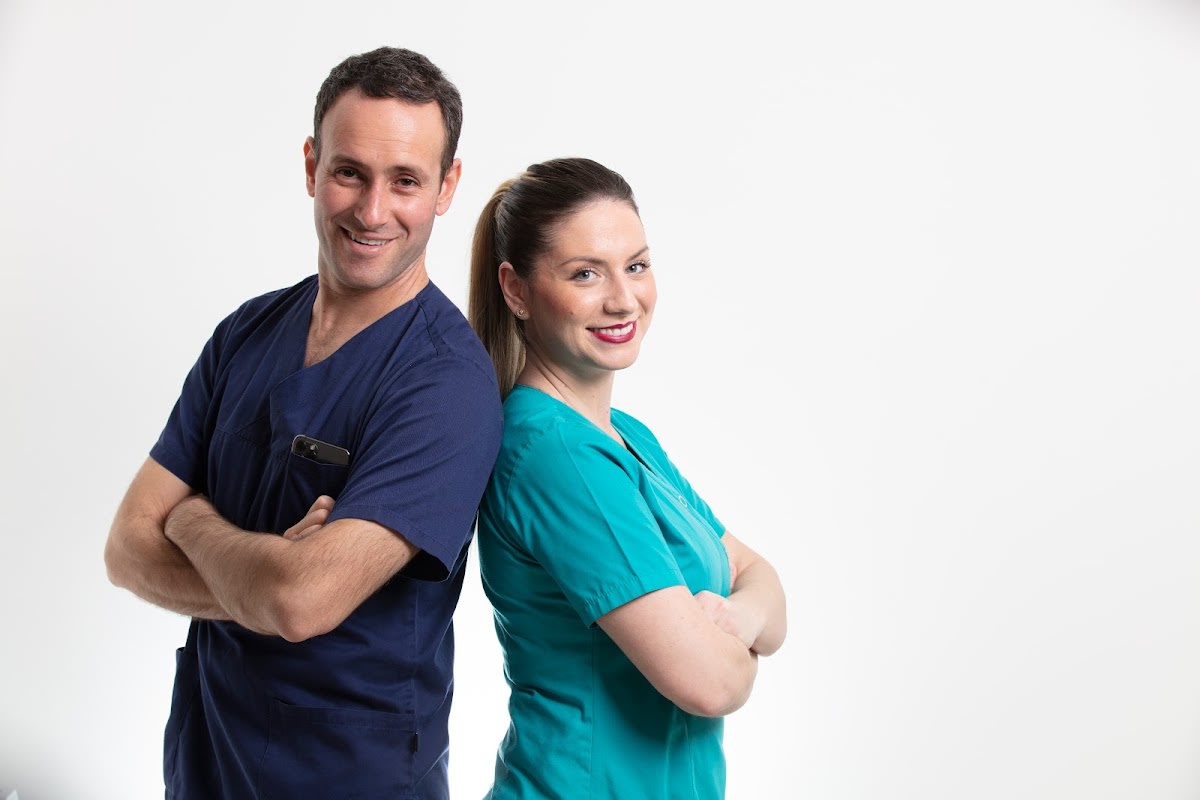 Dr Sylvain Mouraret - Parodontiste spécialiste des implants dentaires à Genève gallery image 5