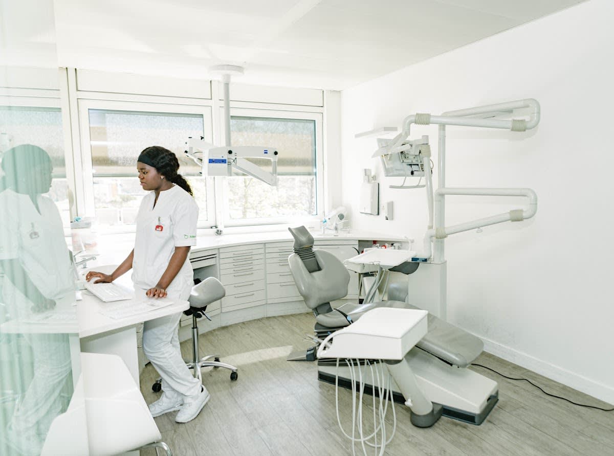 Adent | Dentiste Genève - Charmilles gallery image 3