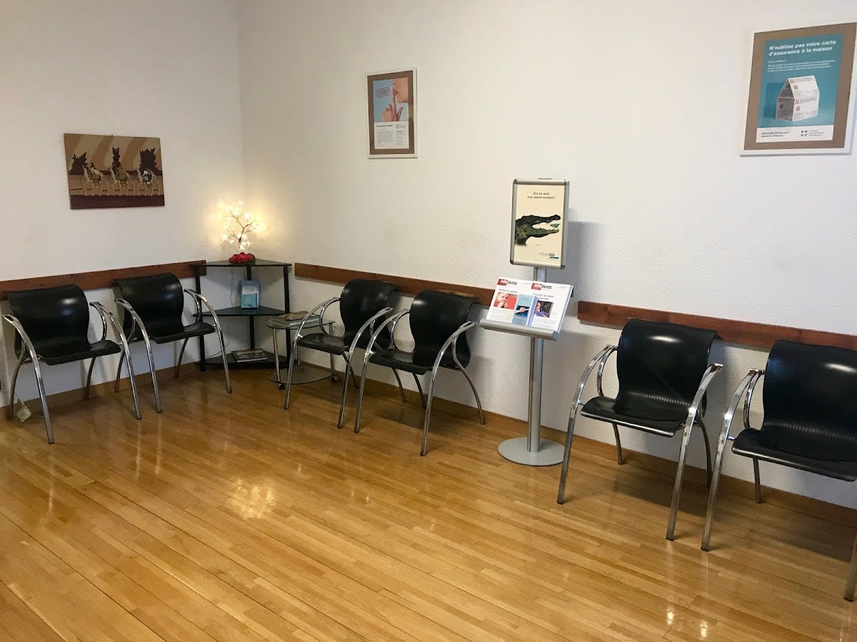 Cabinet Dentaire Dr méd. dent. Vladimir ANDONOVSKI gallery image 2