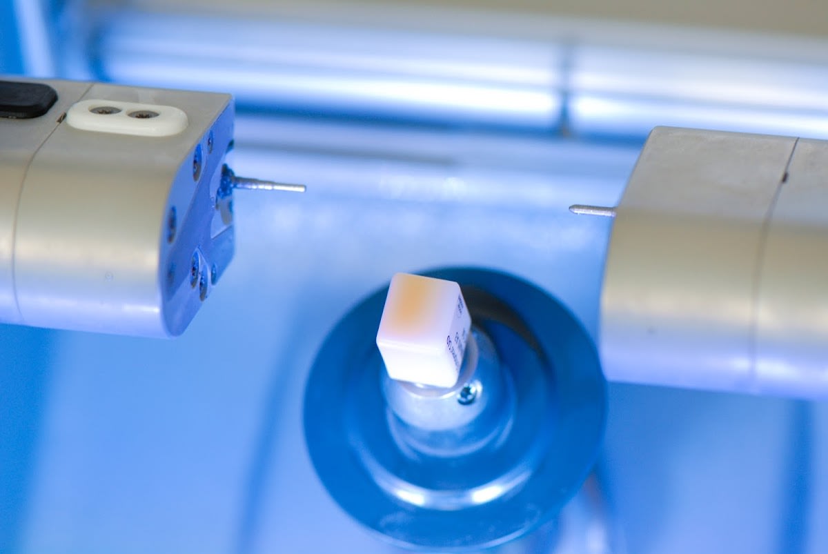 Zahnarztpraxis Dr. Bertschinger gallery image 3