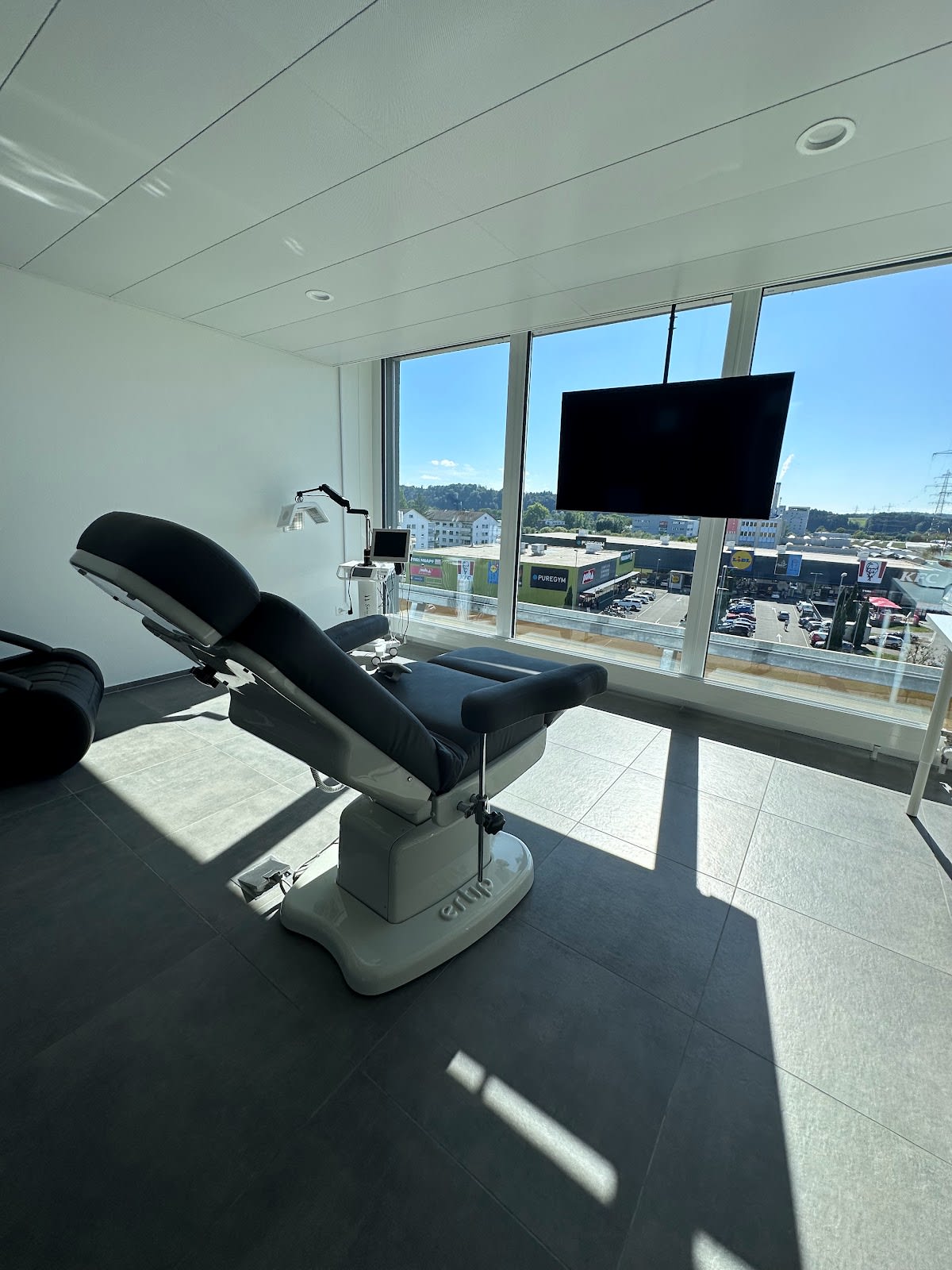 SWISS HAIR LIFE | Haartransplantation | PRP Behandlung gallery image 3