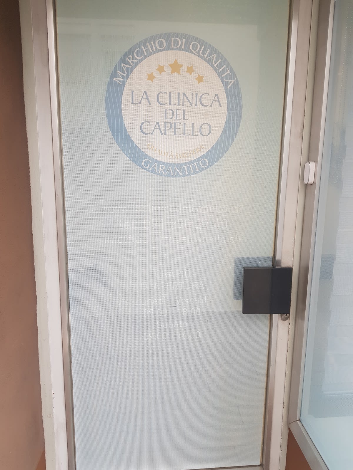 La Clinica del Capello - CENTRO TRICOLOGICO LUGANO gallery image 8