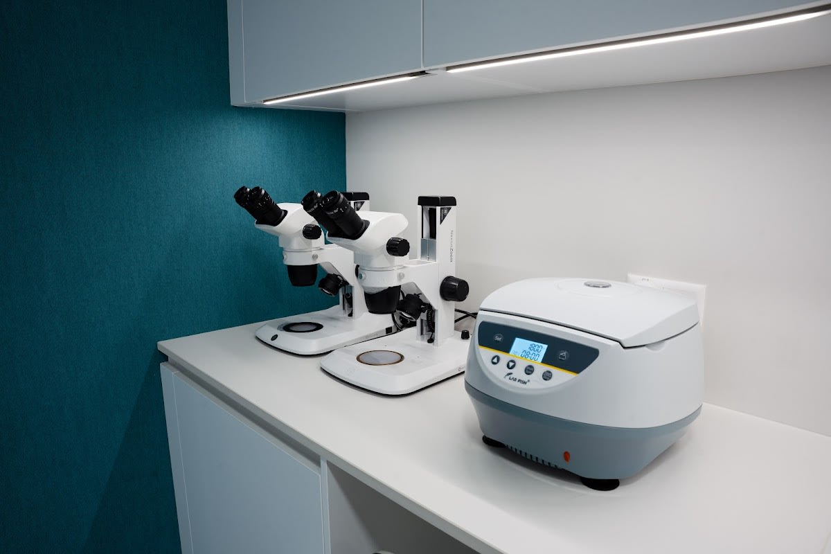 MediCapillaire Lausanne - Médecine Capillaire gallery image 10