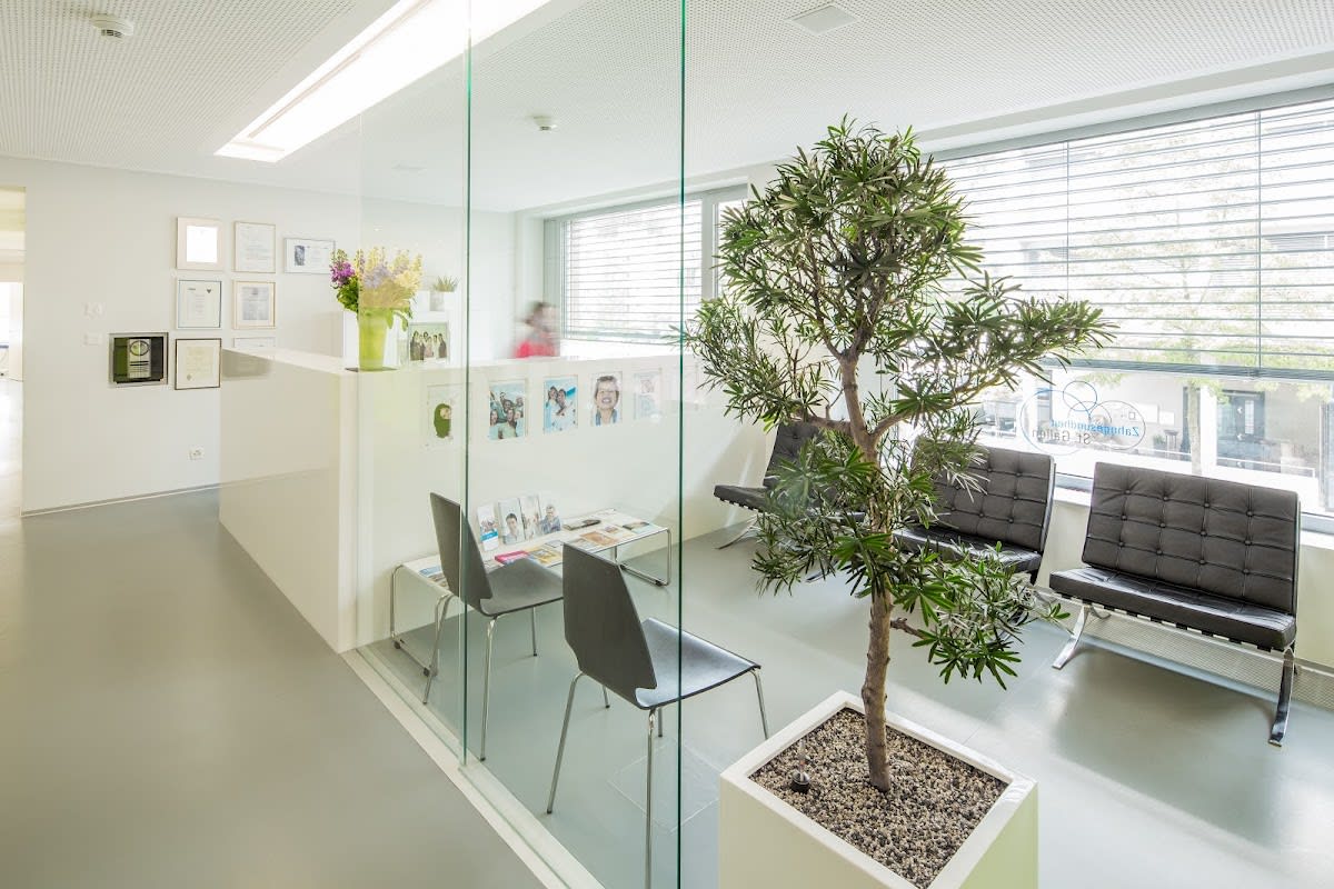 Zahnarzt am Spelterini - Dr. Urs Hiltebrand & Team gallery image 1