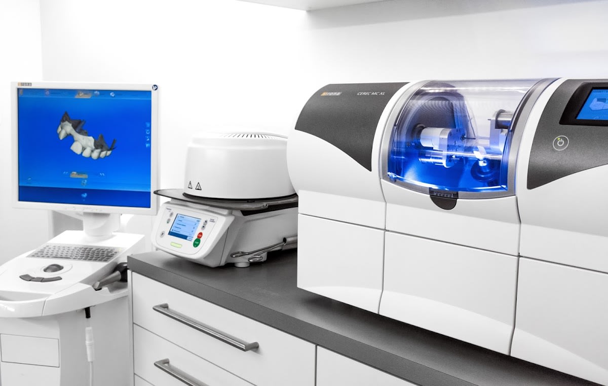 Zahnarzt am Spelterini - Dr. Urs Hiltebrand & Team gallery image 3