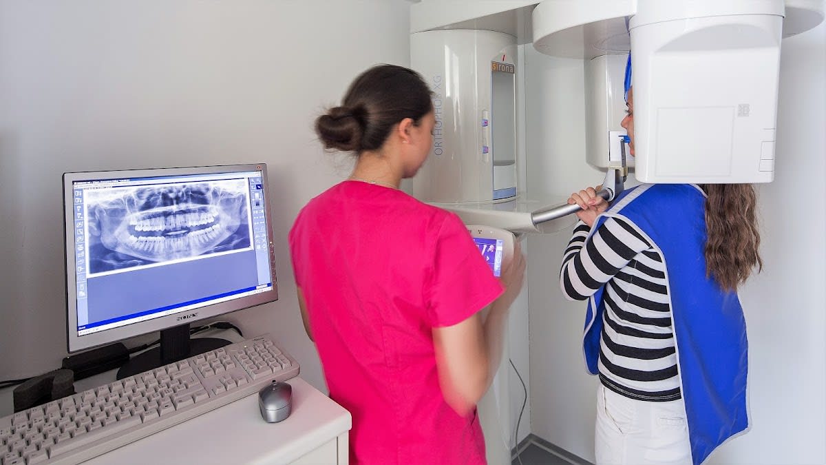 Zahnarzt am Spelterini - Dr. Urs Hiltebrand & Team gallery image 4