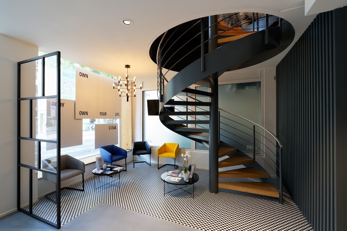 Amiia Clinique gallery image 3