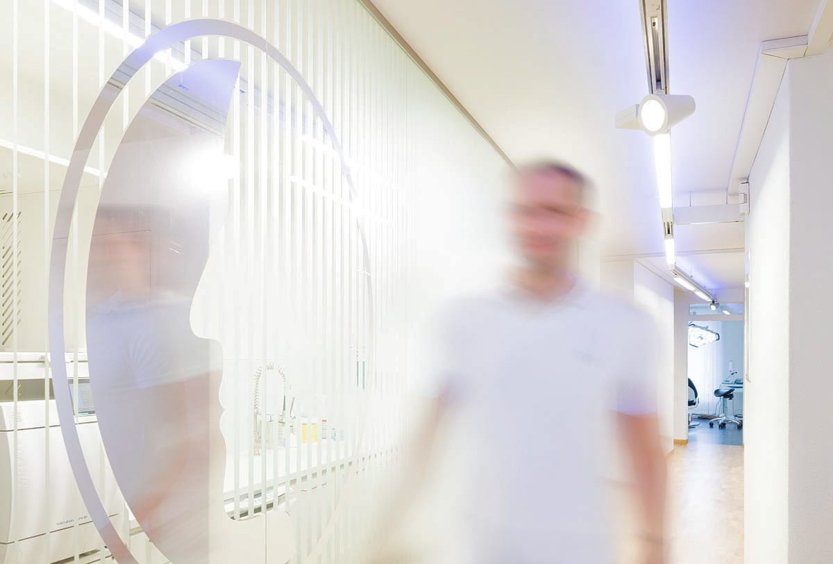 Dr. med. et Dr. med. dent. Jürgen Zix - MKG-Chirurgie Bern AG interior