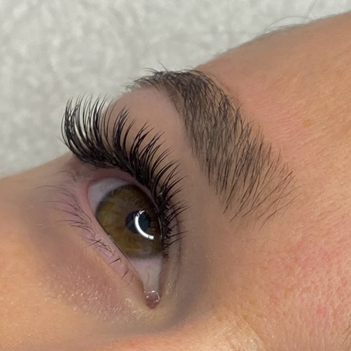 Ela L'art des cils & sourcils gallery image 2