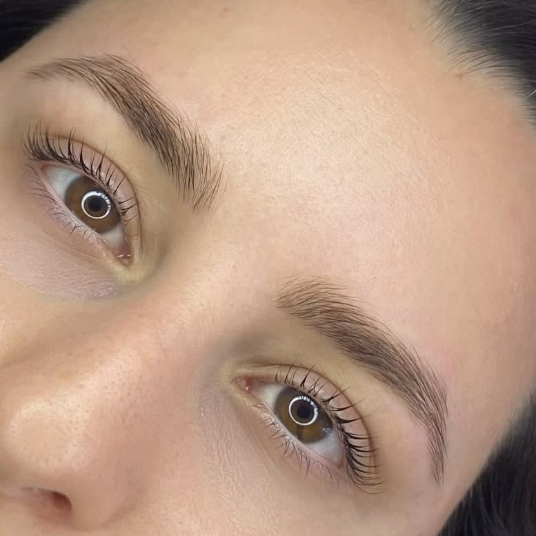 Ela L'art des cils & sourcils gallery image 3