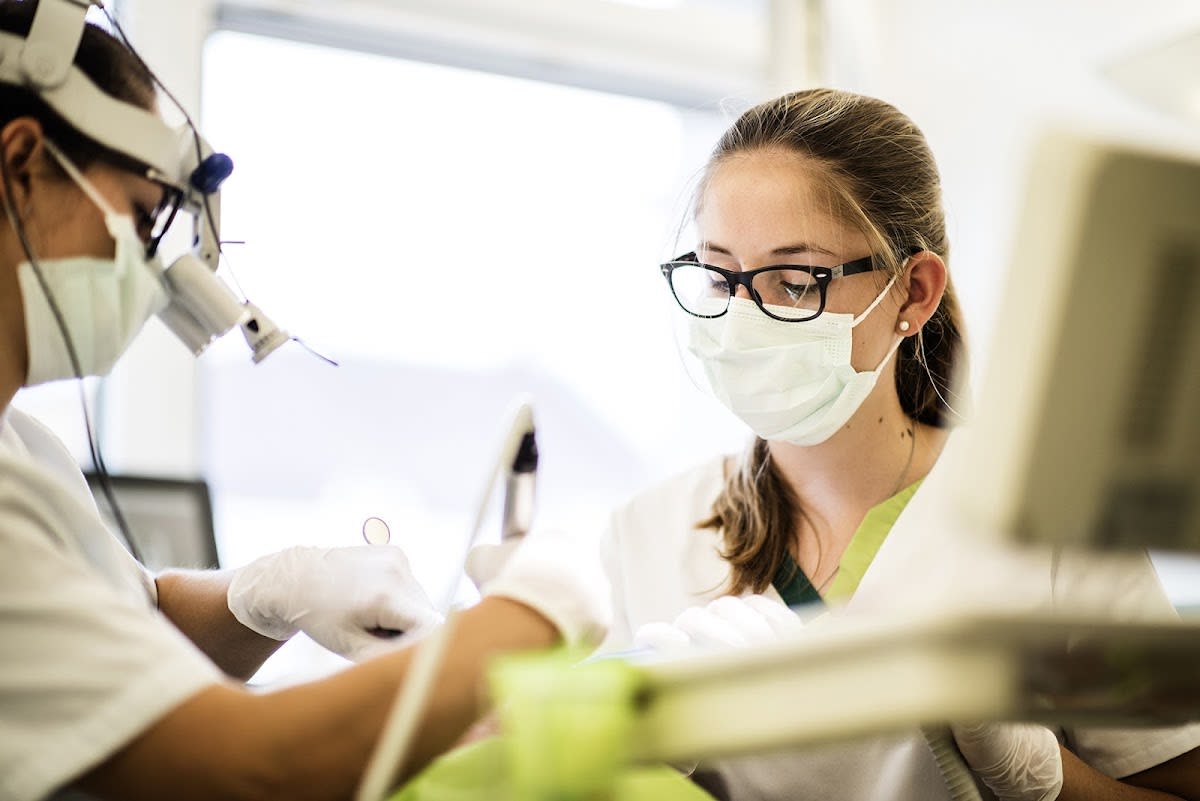 Dr. med. dent. Roland Lauber, Fachzahnarzt für Oralchirurgie, Sportzahnarzt, DGSZM gallery image 5