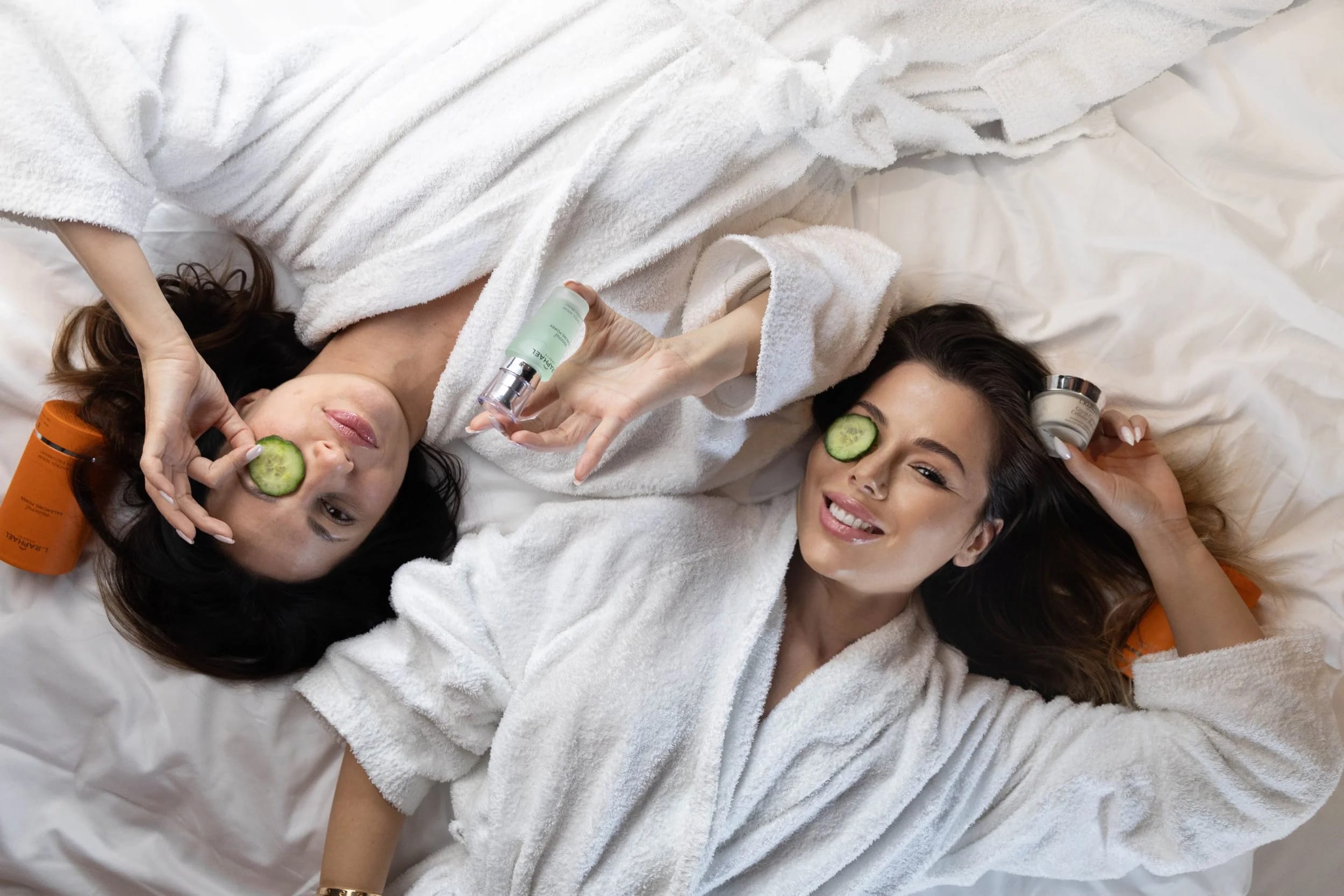 L.RAPHAEL gallery image 10