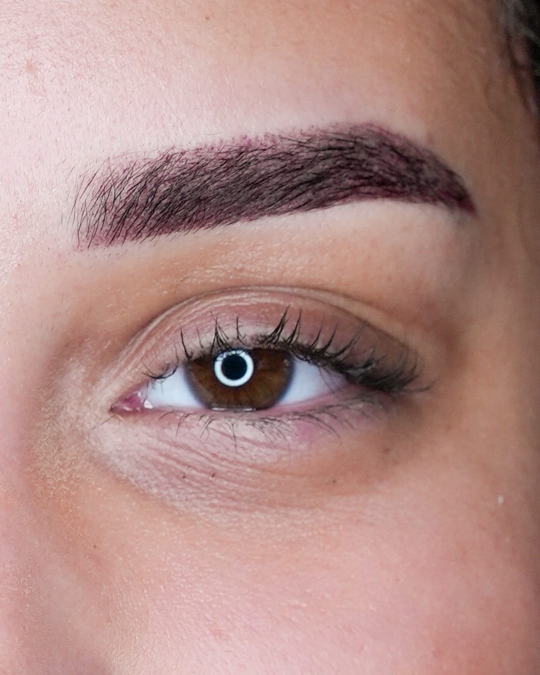 Atelier du Regard Genève Cornavin Sourcils, Microblading, Extensions cils, gallery image 1