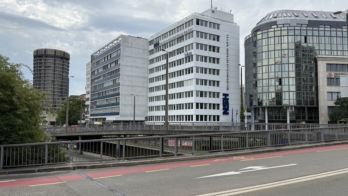 ZBB Zahnklinik Basel am Bahnhof SBB gallery image 4