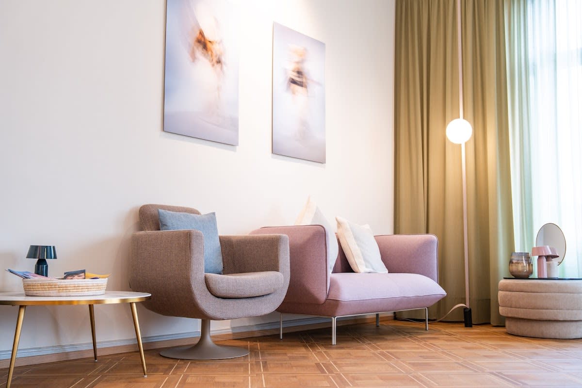 Cosmetic Surgery Zürich - Schönheitschirurgie und Plastische Chirurgie I Unterspritzungen I Faltenbehandlungen I Zürich gallery image 2