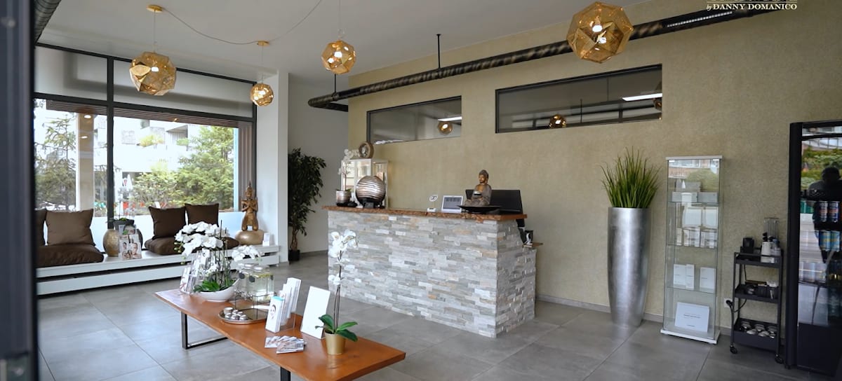 Health Beauty Lifestyle AG - Face & Body Clinic gallery image 1