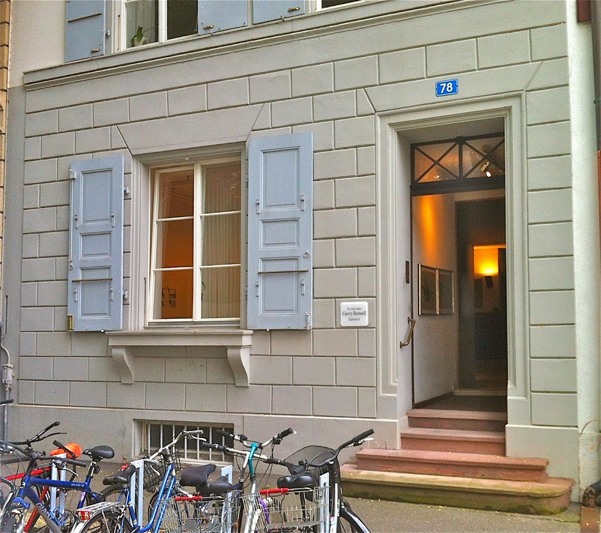 Zahnarzt Basel - Basel's English Dentist - Dr. Garry Bonsall gallery image 2