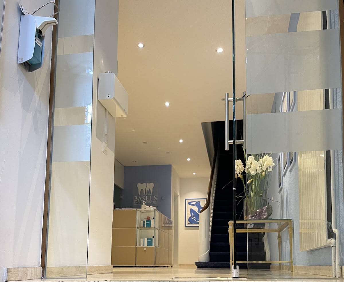 Zahnarzt Basel - Basel's English Dentist - Dr. Garry Bonsall gallery image 9