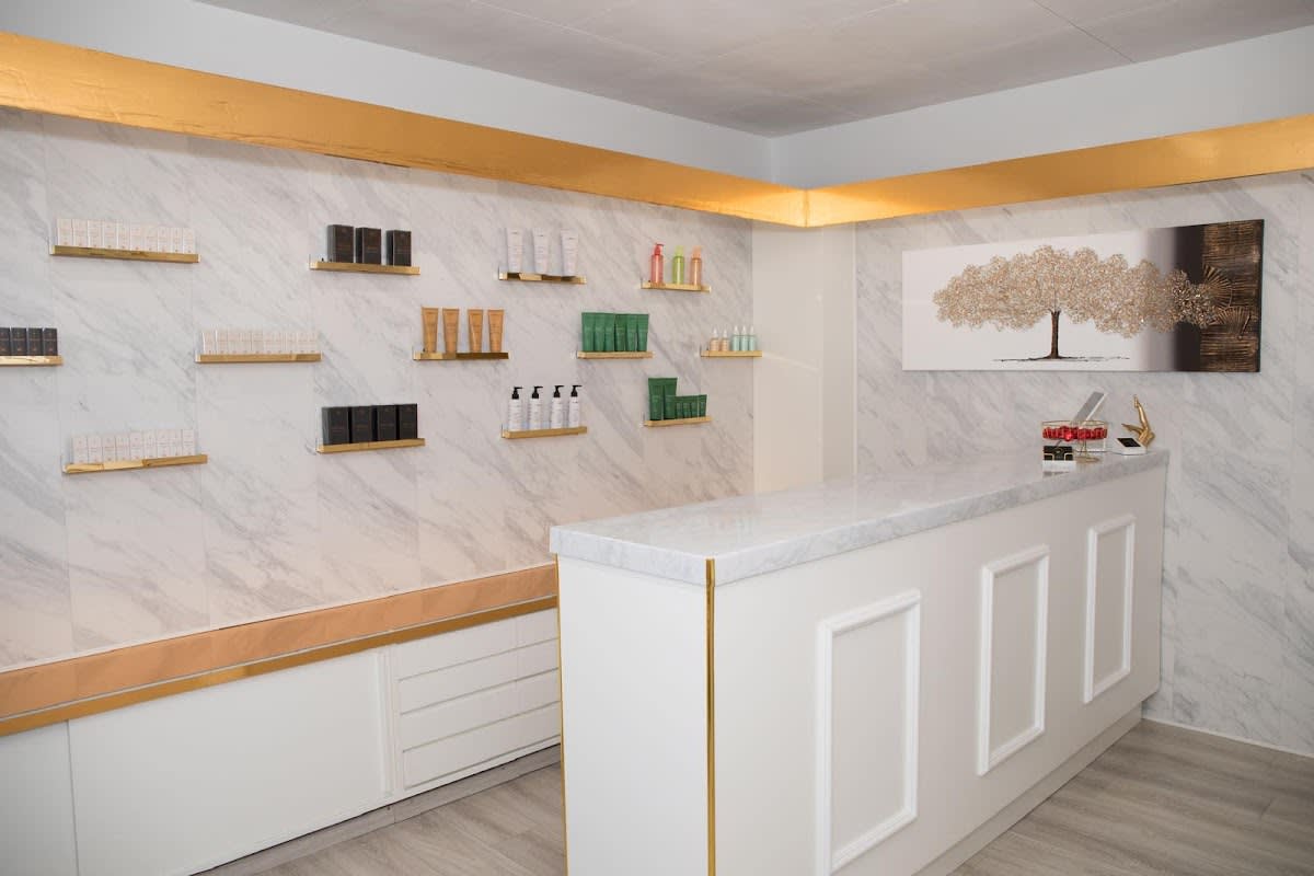 Belladonna-Beauty gallery image 3