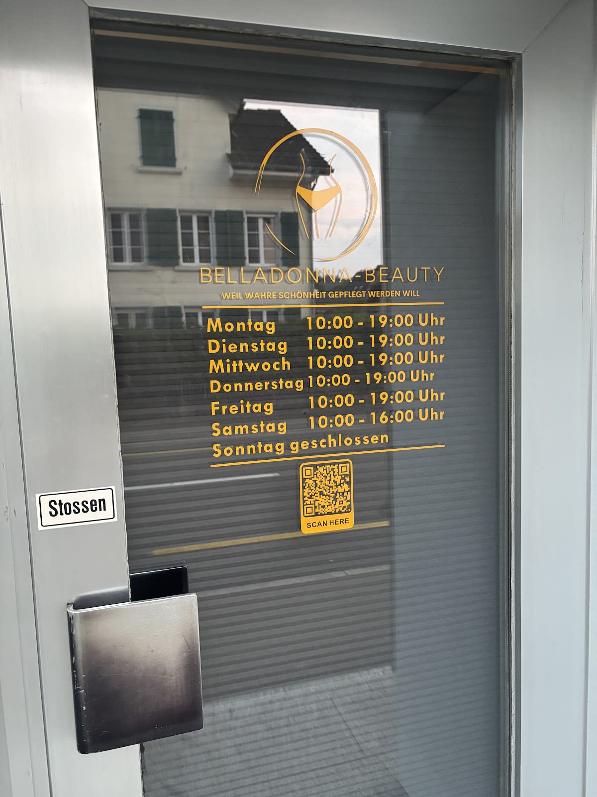 Belladonna-Beauty gallery image 5