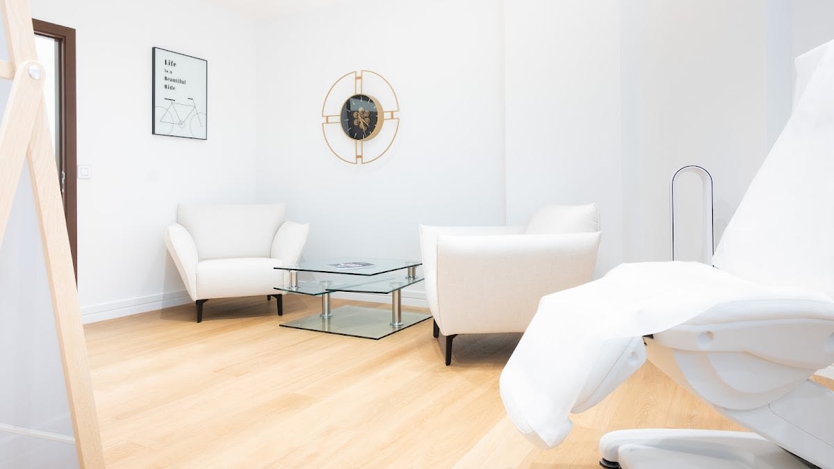 Dr Dlimi - Cosmetic Surgeon Genève gallery image 3