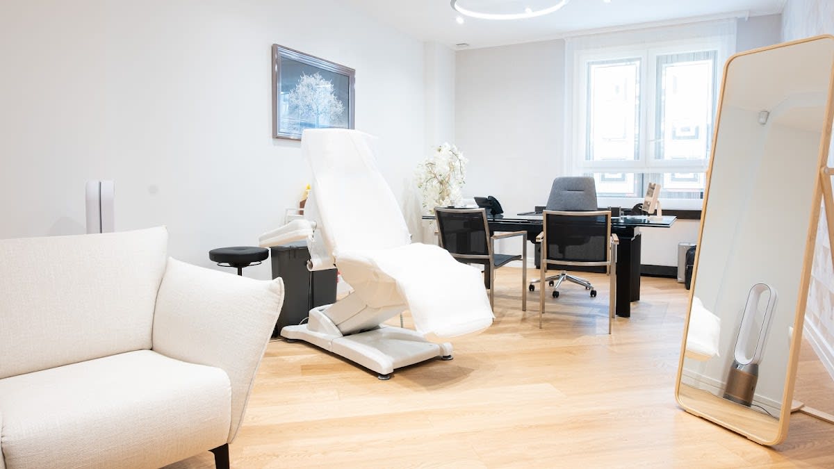 Dr Dlimi - Cosmetic Surgeon Genève gallery image 7