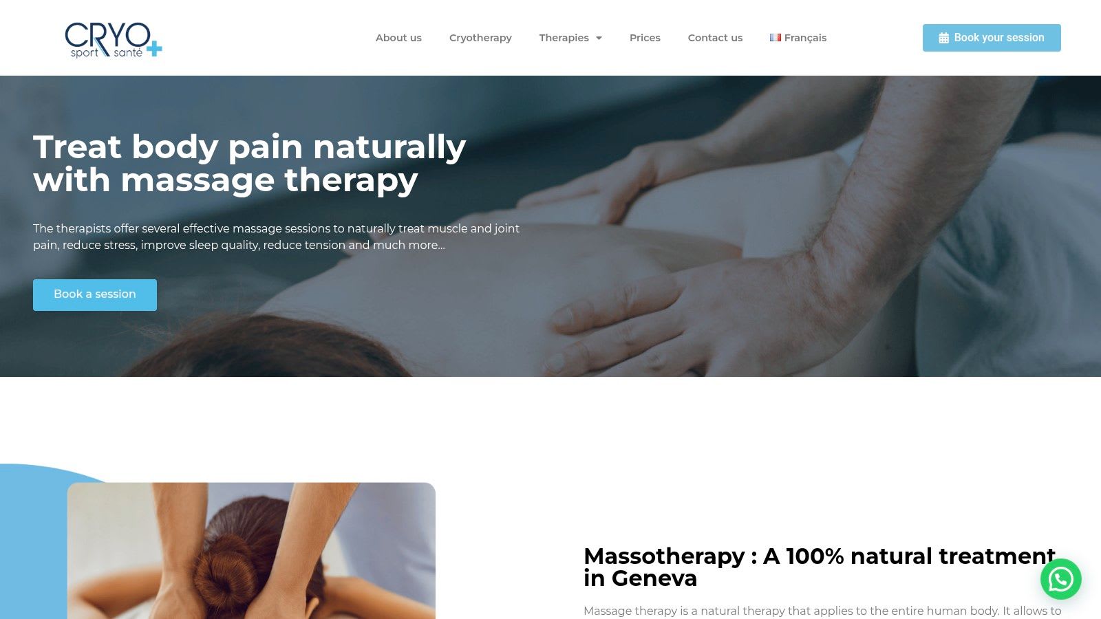 Une personne recevant un massage du dos dans une clinique.