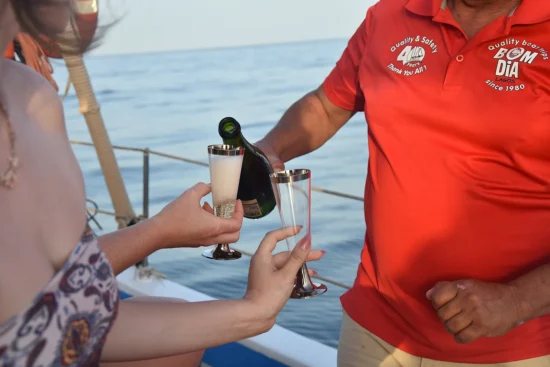 Passeio de Barco Tradicional de Veleiro ao pôr do sol + Espumante Prosecco - 3