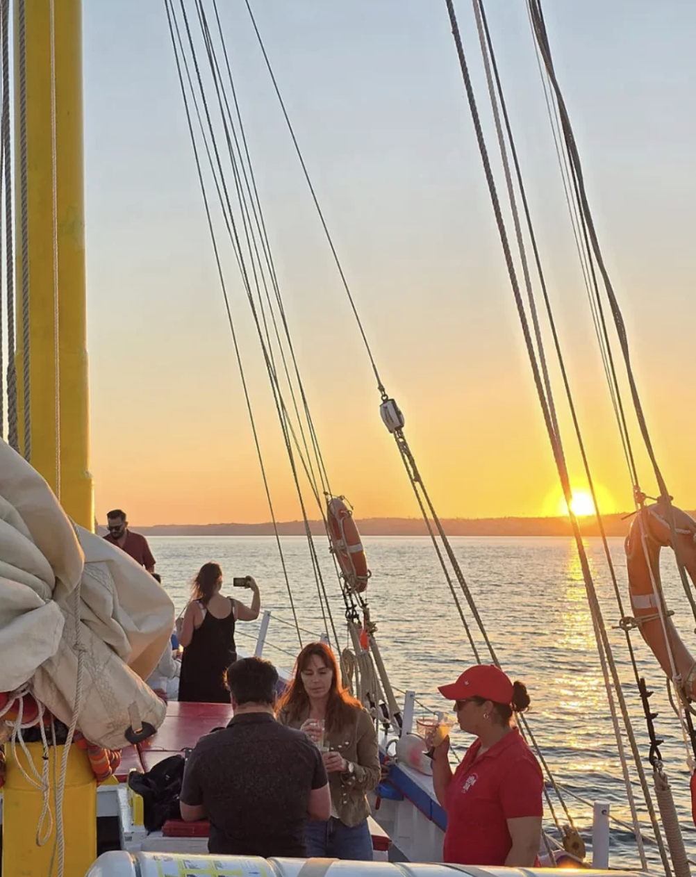 Passeio de Barco Tradicional de Veleiro ao pôr do sol + Espumante Prosecco - 5