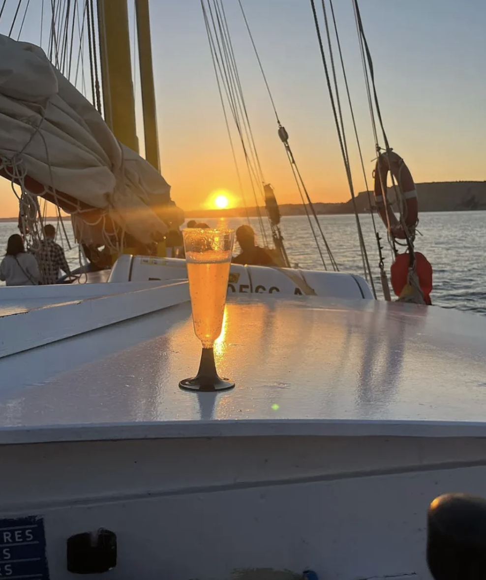 Passeio de Barco Tradicional de Veleiro ao pôr do sol + Espumante Prosecco - 6