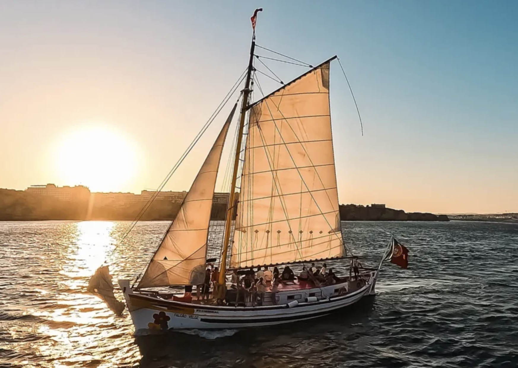 Passeio de Barco Tradicional de Veleiro ao pôr do sol + Espumante Prosecco - 10