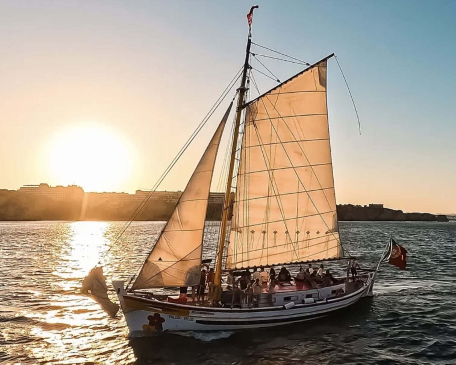 Passeio de Barco Cruzeiro na BaÃa de Lagos - 10
