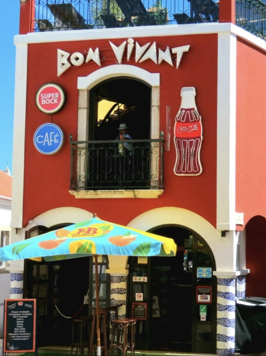 Happy Hour no Bar Bon Vivant Lagos - 4