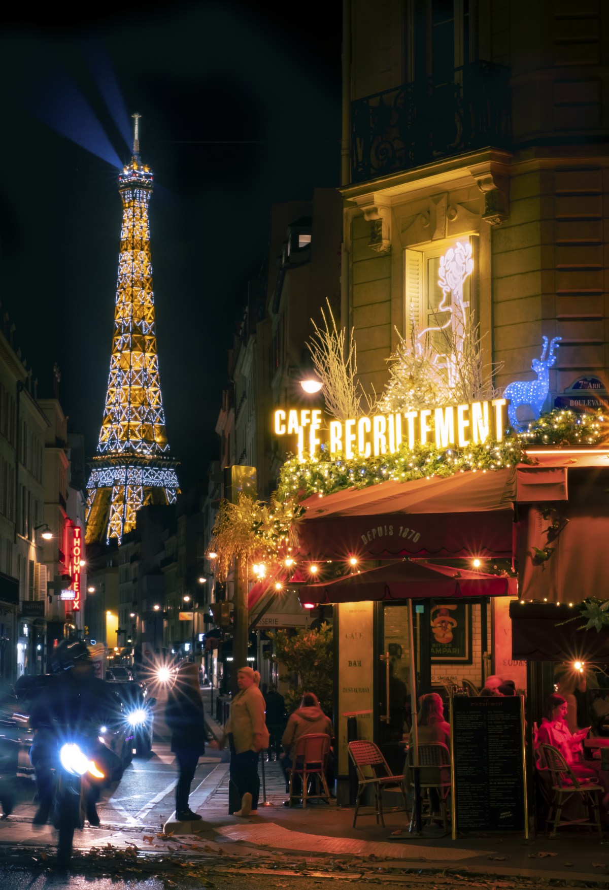 Paris, frame 039