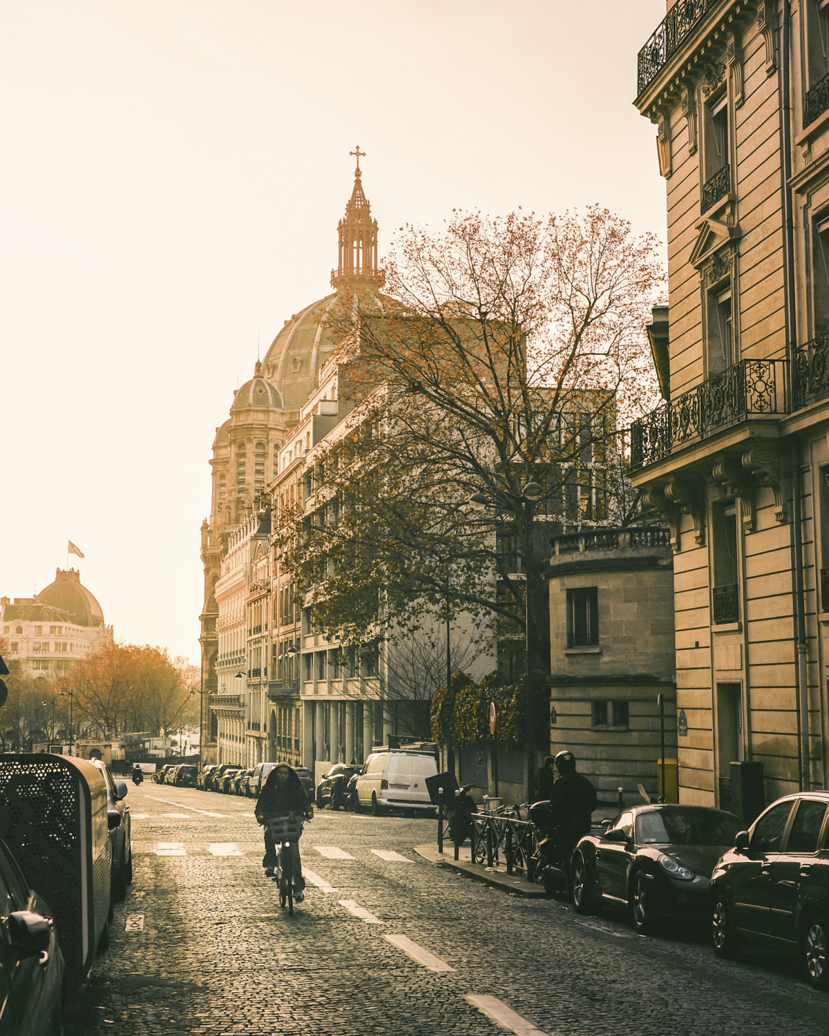 Paris, frame 014