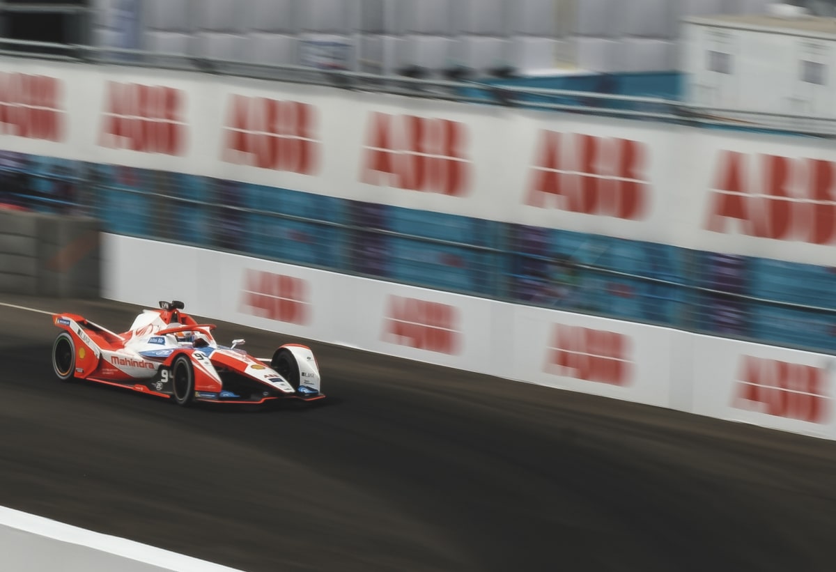 Motorsports, frame 004
