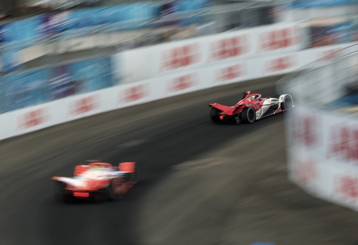Motorsports, frame 006