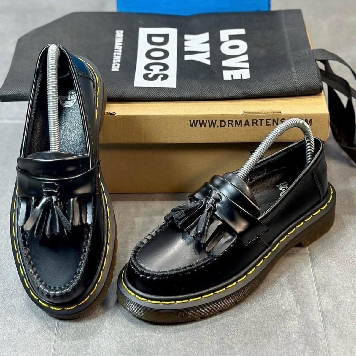 DOC MARTENS SHOES