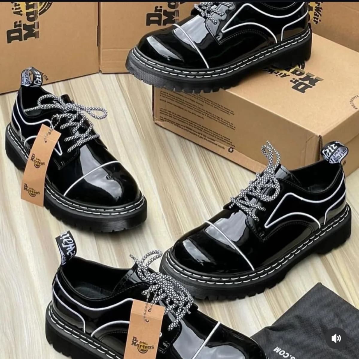 DOC MARTENS SHOES