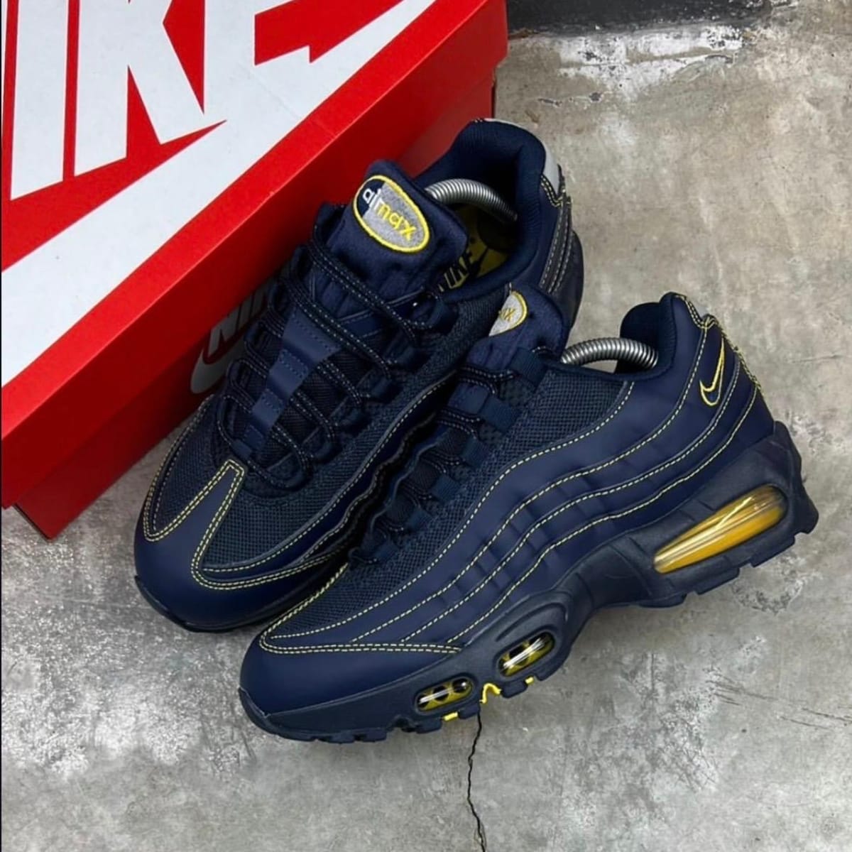 NIKE AIR MAX 95 OG “OBSIDIAN”