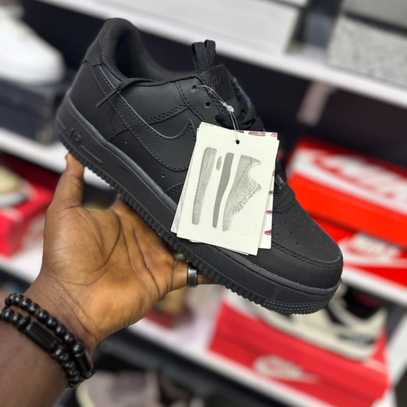 Nike Airforce 1 (Black)