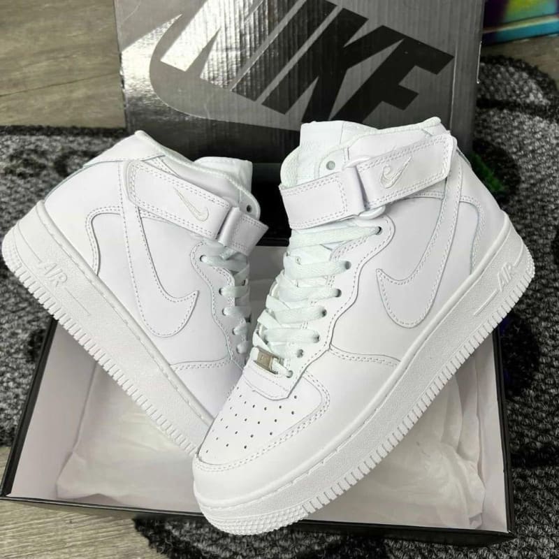 NIKE AIRFORCE 1