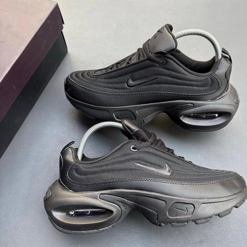 NIKE AIR-MAX PORTAL “TRIPLE BLACK”