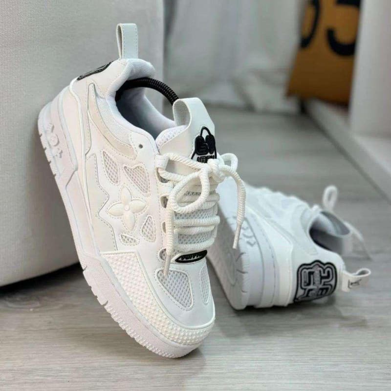 LOUIS VUITTON SKATERS