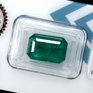 Emerald 5